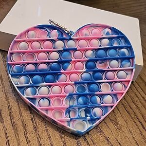 Large heart pop it